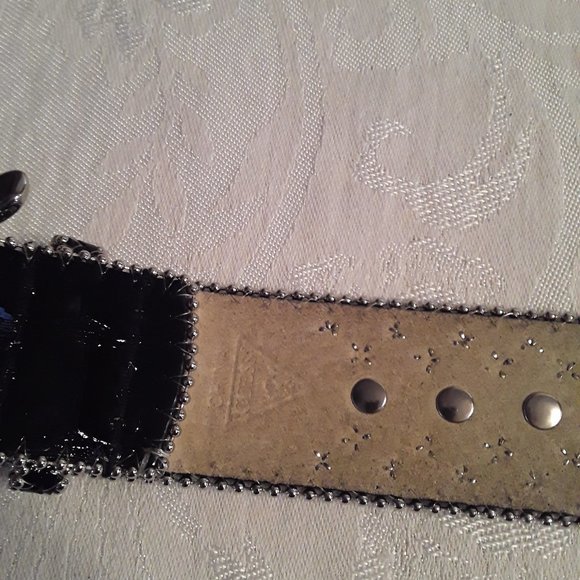 NEW BLACK LEATHER BELT WITH SILVER EMBELLISHMENTS SIZE LARGE - Picture 2 of 2